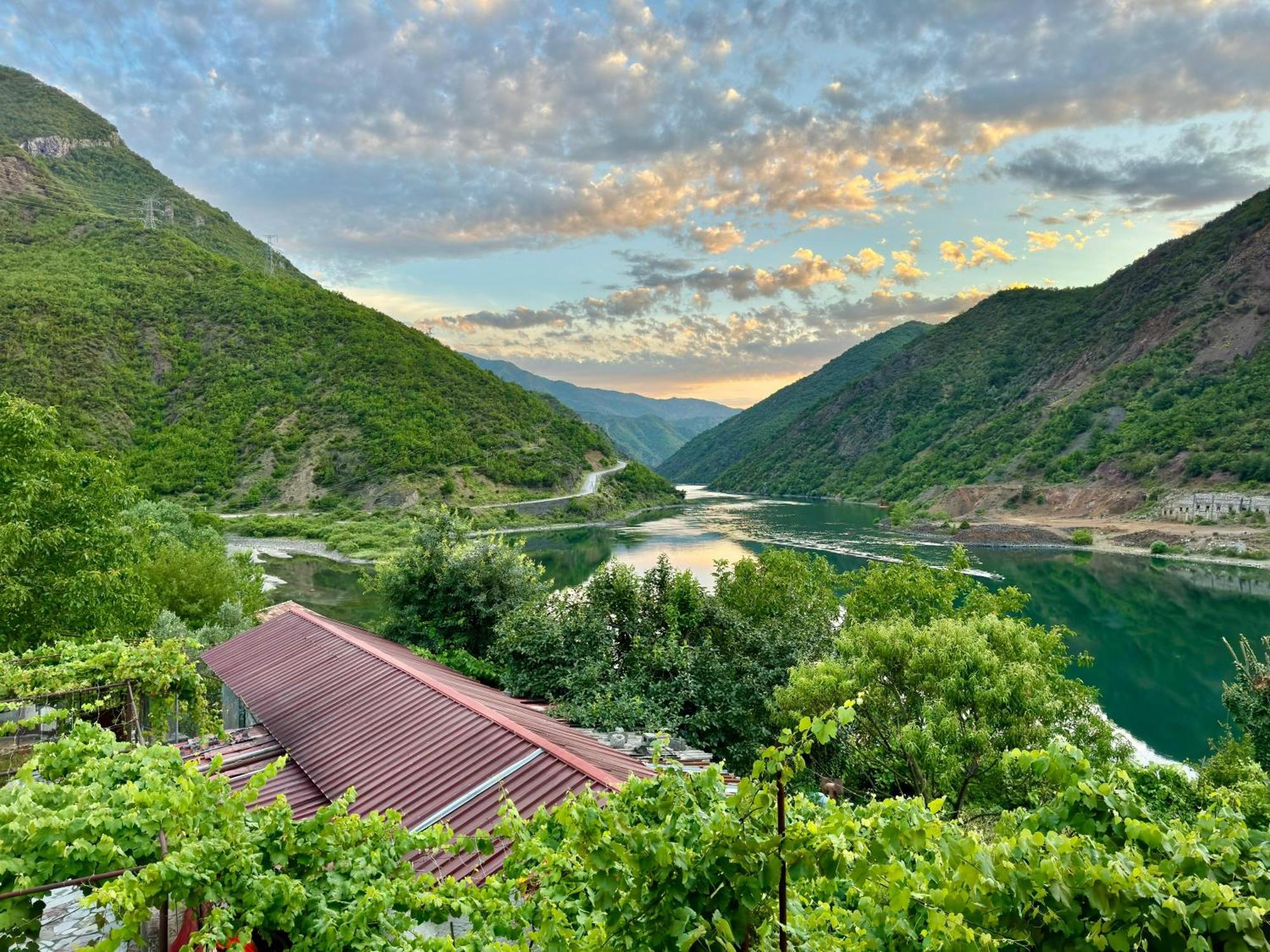 Koman_Lakeview_Apartments Shkodër Exterior foto
